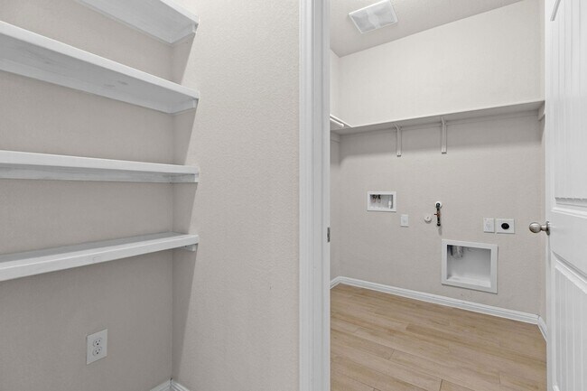 Building Photo - 2205 Singletree Bend