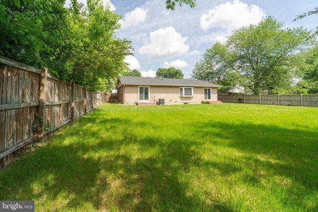 Building Photo - 7903 Esther Dr