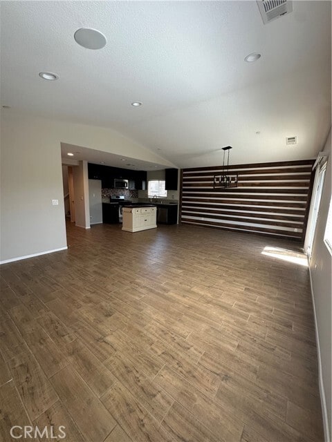 Building Photo - 29334 Linden Pl