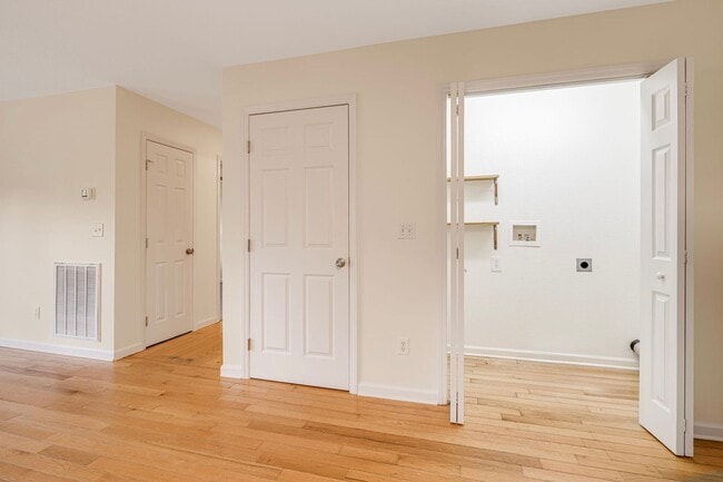 Building Photo - 101 Kodiak Ct
