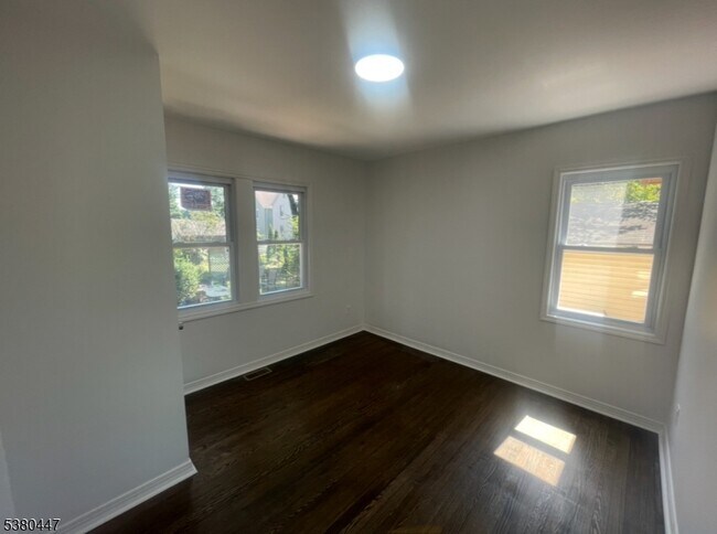 Building Photo - 298 Farrant Terrace