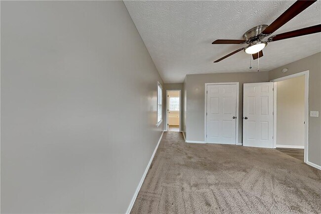 Building Photo - 235 Austin Dr