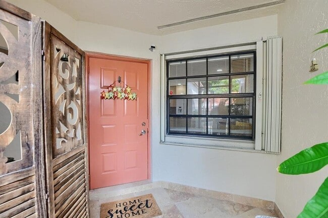 Building Photo - 65 Centennial Ct