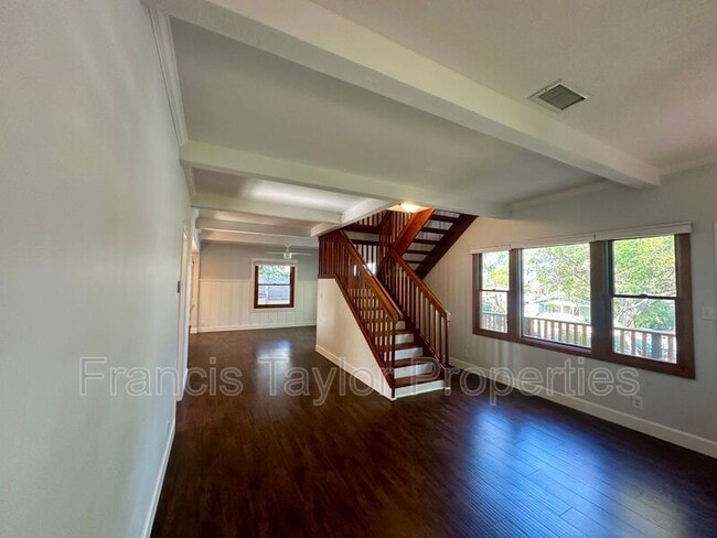 Building Photo - 441 E 7th Ave