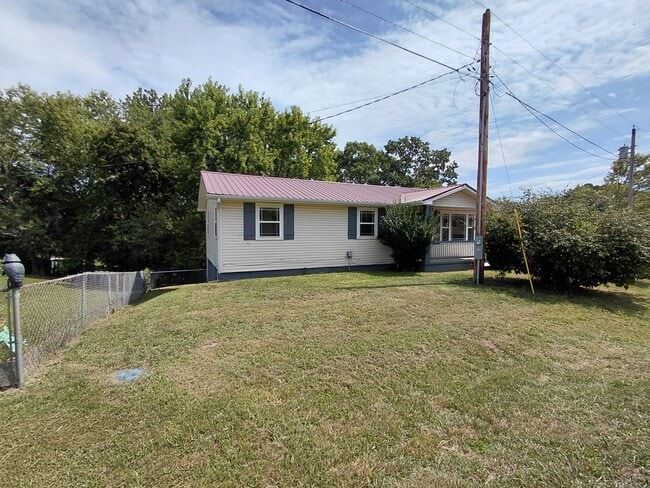 Building Photo - Home close To FLW