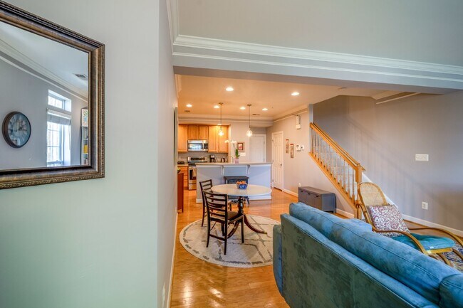 Building Photo - Bright and Modern Home with Prime Commuter...