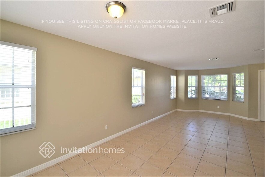Building Photo - 2515 Glendale Dr