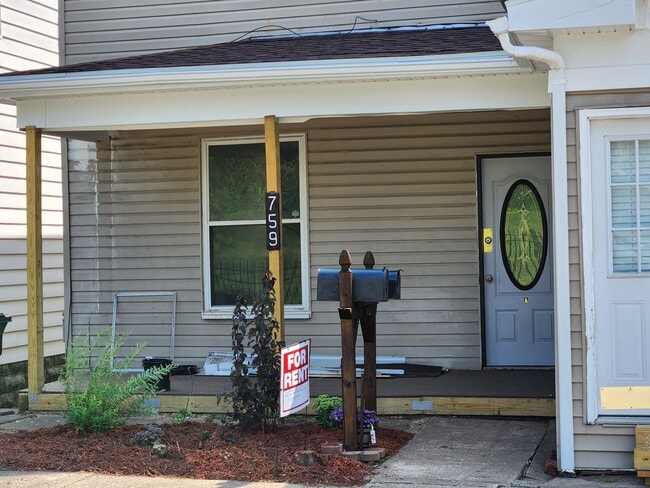 Building Photo - 759 Locust Ave