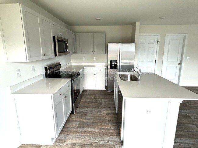Building Photo - 3604 Sorda Ct