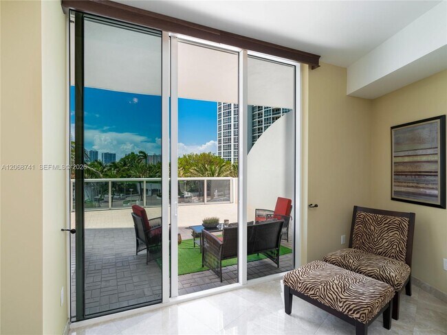 Building Photo - 18101 Collins Ave