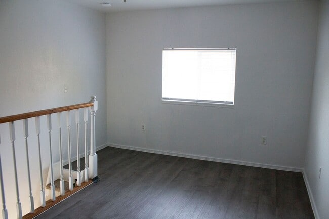 Building Photo - 2430 Burtis Ave