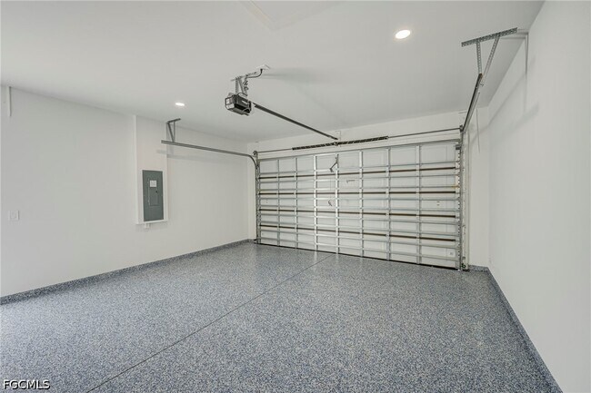 Building Photo - 3500 33rd St SW