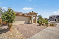 Building Photo - 8954 W San Juan Ave