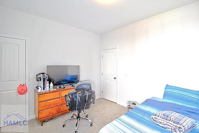 Building Photo - 1104 Marne Blvd