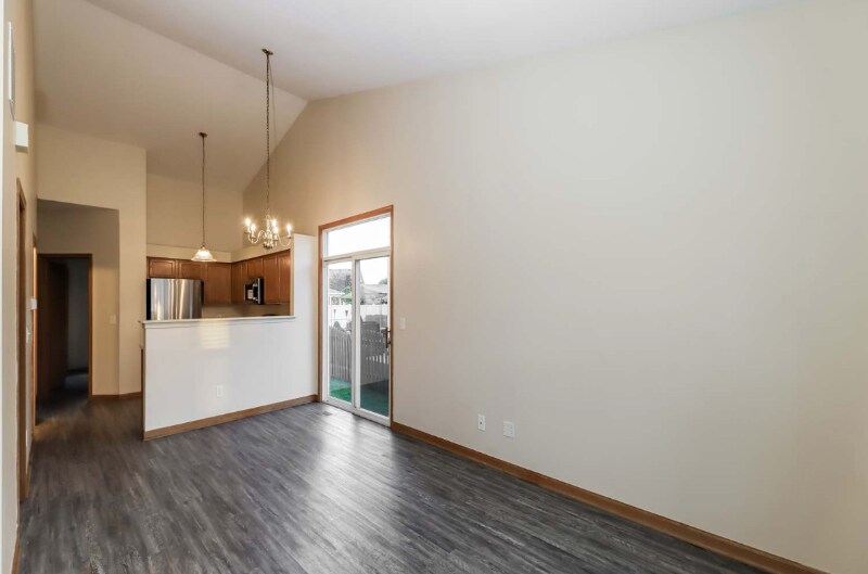 Building Photo - 3208 Hidden Bluff Trail