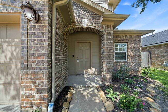 Building Photo - 2716 Sunshade Ct