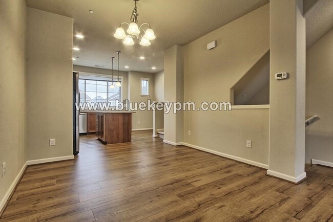 Building Photo - 2 Bed, 2.5 Baths Tri-Level Townhome with O...