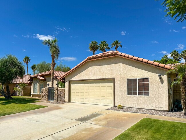 Building Photo - 39485 Regency Way