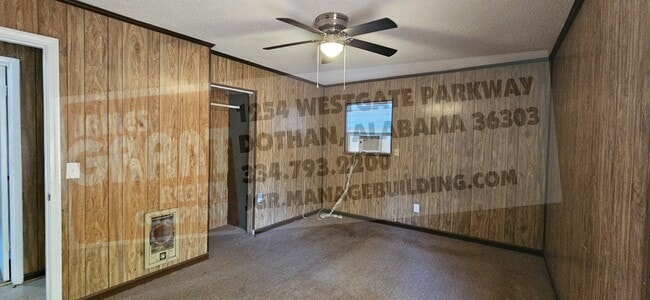 Building Photo - 2404 Scott Rd