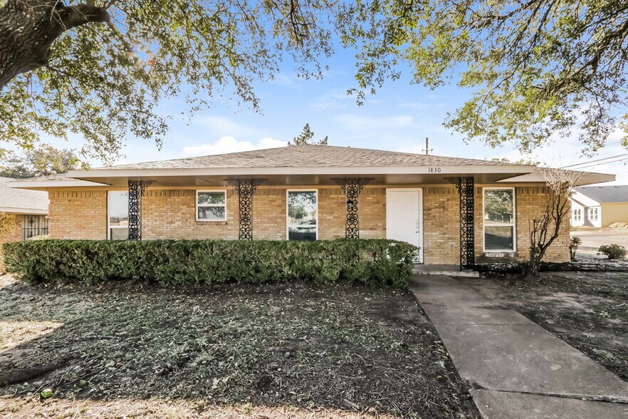 Primary Photo - 1830 E Kirnwood Dr
