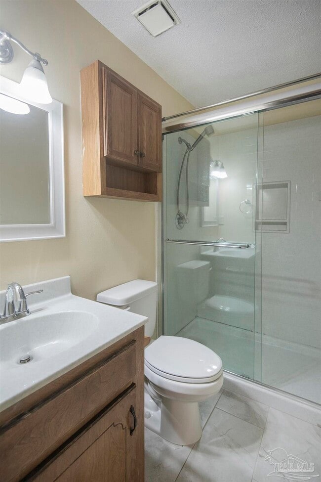 Building Photo - 496 Lownde Ave