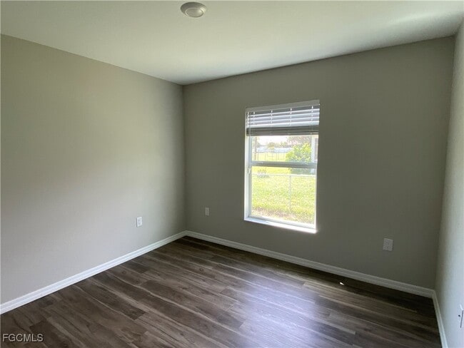 Building Photo - 2821 NW 6th Pl