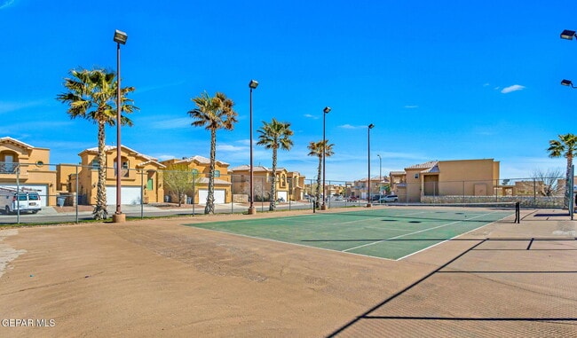 Building Photo - 11620 St Thomas Way