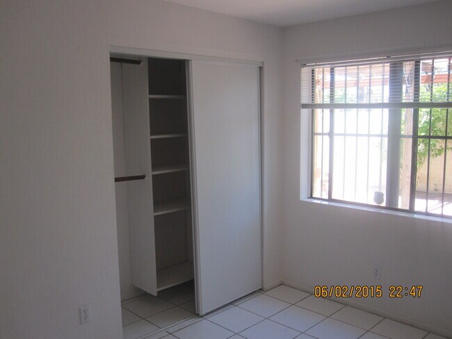 Building Photo - 3394 N Glen Creek Dr