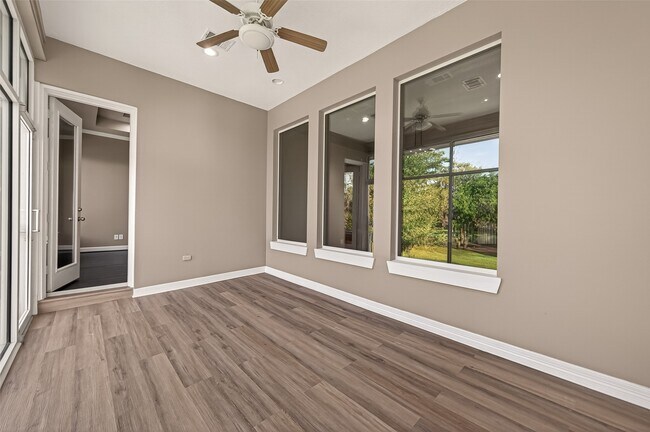 Building Photo - 7203 Timberlake Dr