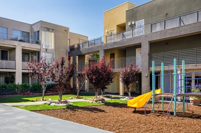 Building Photo - Parc Ridge Apartments