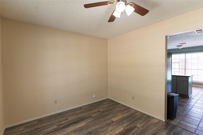 Building Photo - 4007 Spring Forest Dr