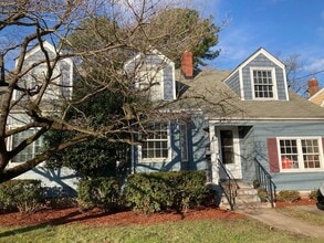 Building Photo - Meadowbrook