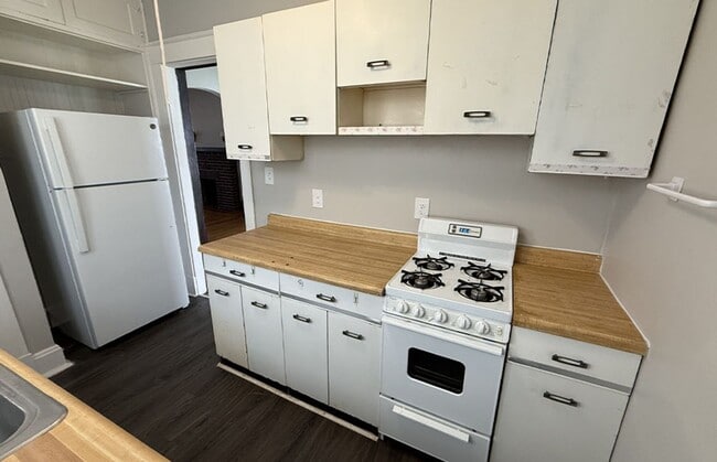 Building Photo - 2904 Jefferson Ave