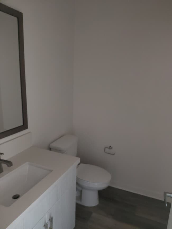 Building Photo - 2040 Quartet Loop