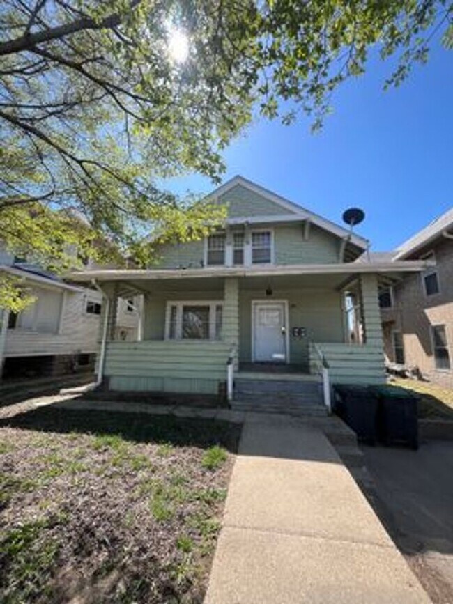 Building Photo - 3025 California St