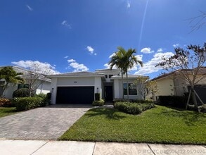 Building Photo - 5663 St Armands Way