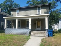 Building Photo - 2421 Peck St