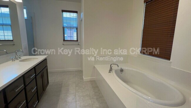 Building Photo - 155 E Ramsey Dr