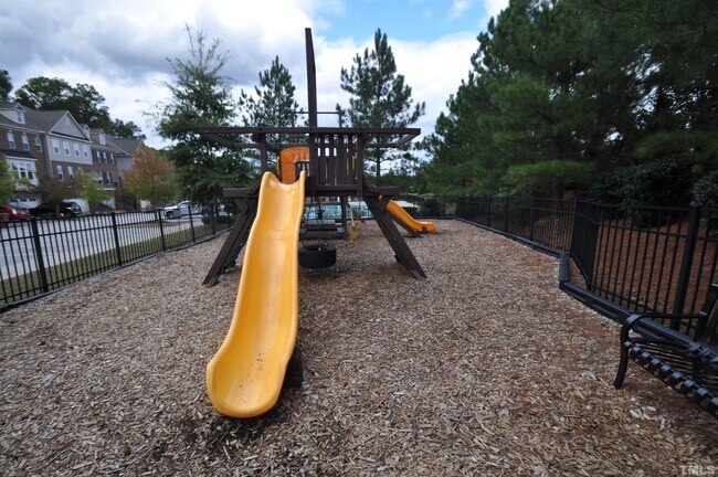 Building Photo - 5405 Cambridgeshire Loop