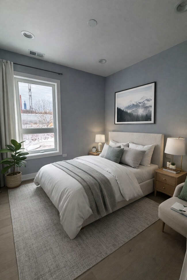 Building Photo - 2622 W Adams St