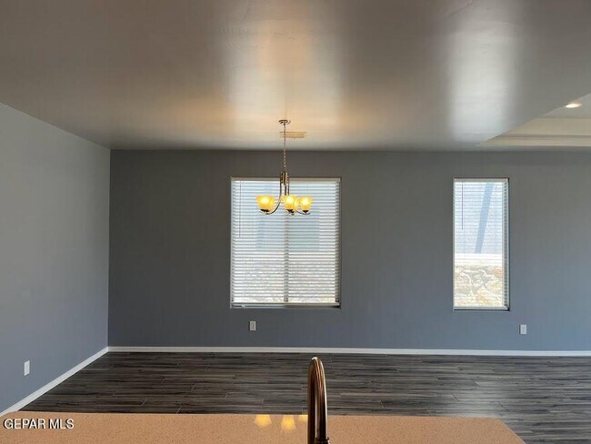 Building Photo - 1144 Morton Pl