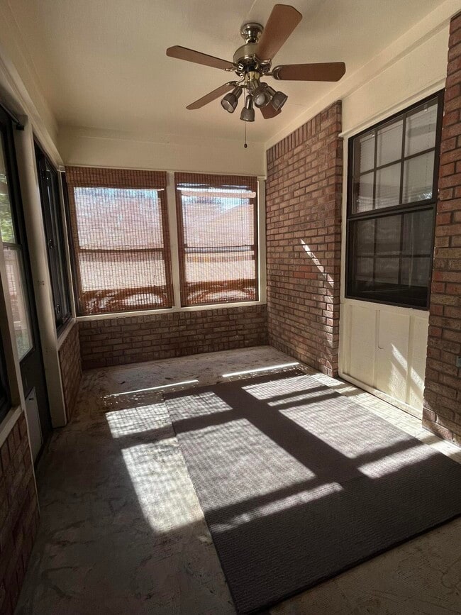 Building Photo - 310 Bimini Way