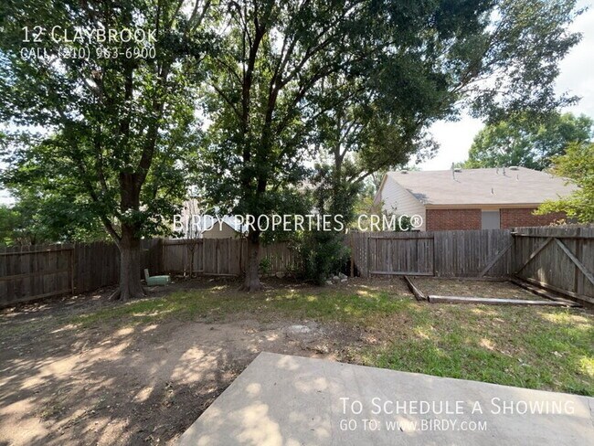 Building Photo - 12 Claybrook-