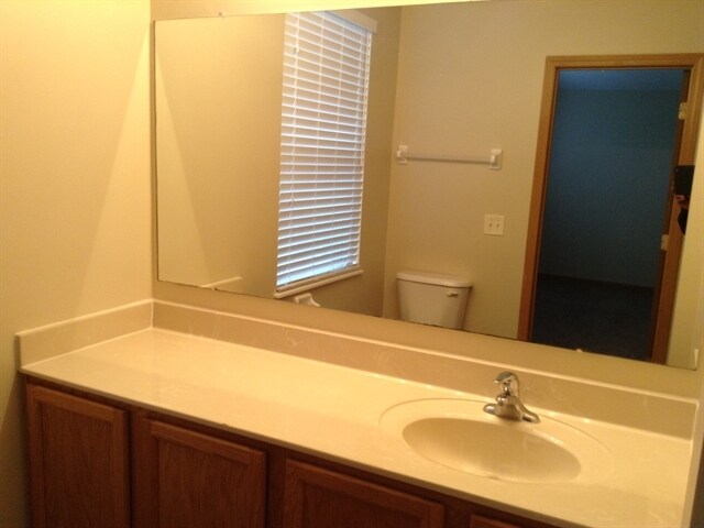 Building Photo - 1162 McNeil Dr