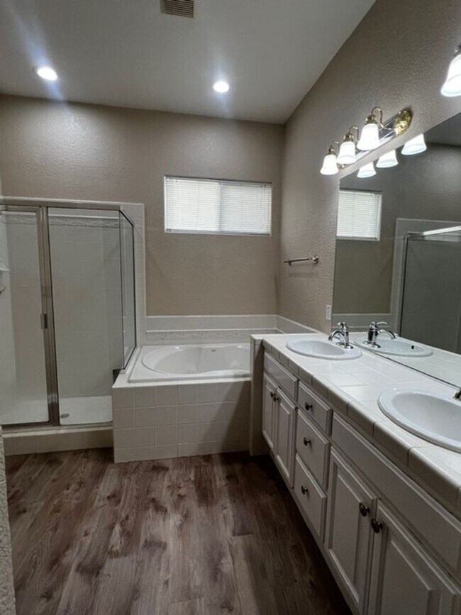 Building Photo - Desired Two Story 3 Bedroom 2.5 Bath Petal...