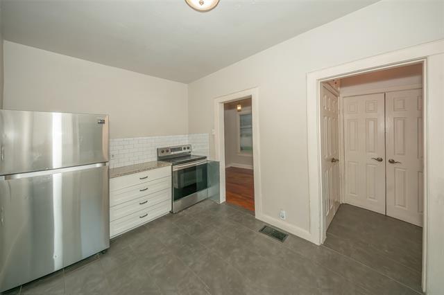Building Photo - 902 S Oak Cliff Blvd