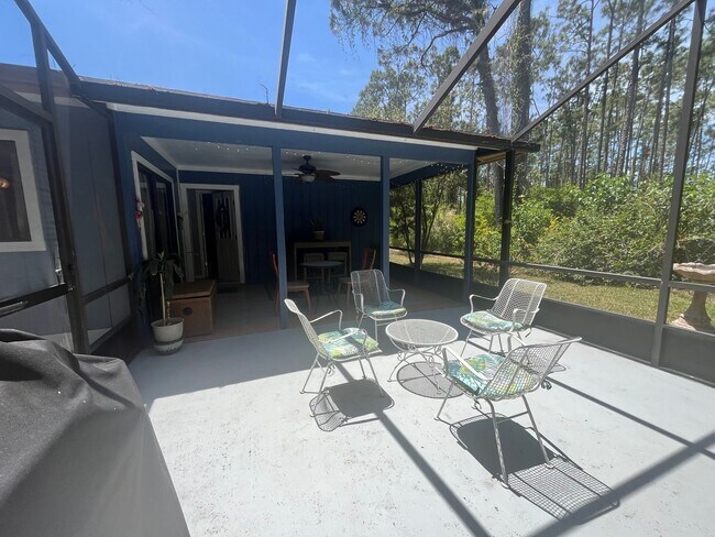 Building Photo - Fully Furnished 3-Bedroom Home in Palm Coa...