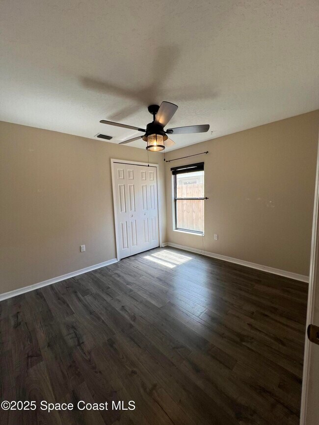 Building Photo - 2540 Alicia Ln