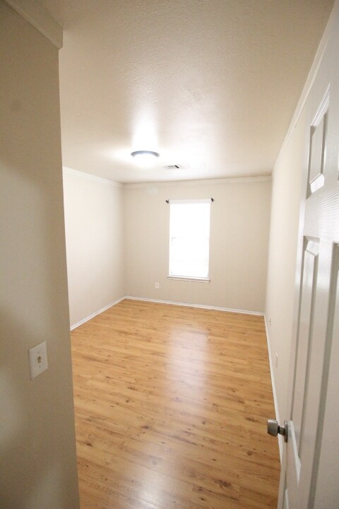 Building Photo - 1408 SW 23rd St