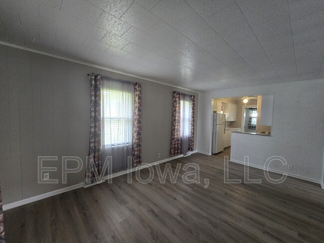 Building Photo - 1124 Kern St